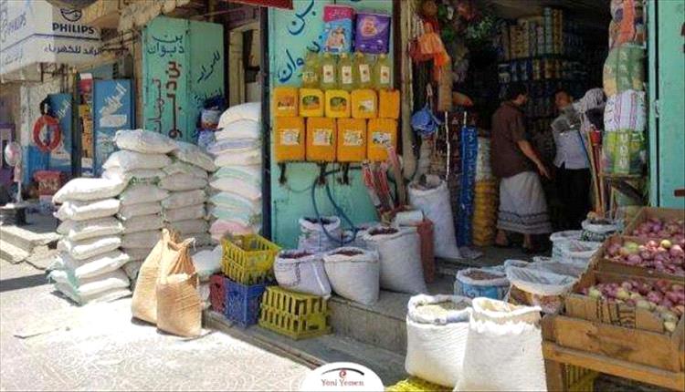 مواطنو مدينة الشعب بعدن يشتكون غياب الرقابة وتصاعد الأسعار
