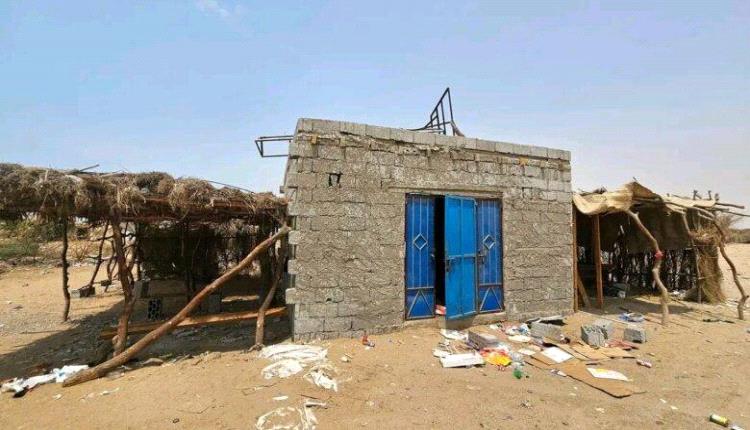 أجهزة الأمن في أبين تسيطر على مواقع يستخدمها المهربون لإيواء مهاجرين غير شرعيين
 
