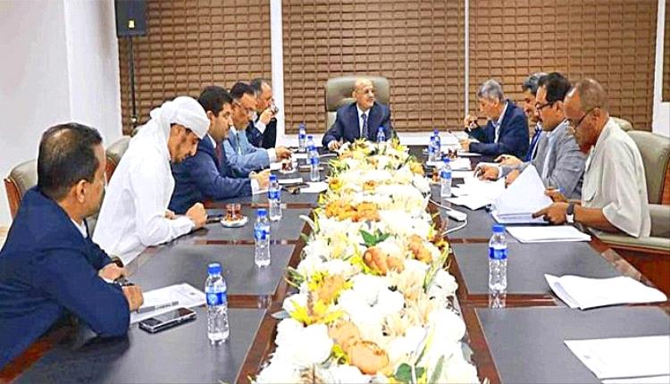 عدن تضبط بوابة التجارة.. آلية جديدة للاستيراد لكبح الفوضى المالية ومحاربة التهريب