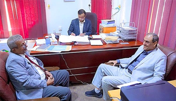عدالة مؤجلة ترى النور.. شبوة تشرع في إنصاف المبعدين قسرًا تمهيدًا لصرف مستحقاتهم