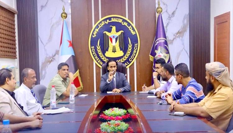 السقاف يبحث مع ملاك مطاعم عدن آلية خفض الأسعار تزامنًا مع تحسن سعر الصرف