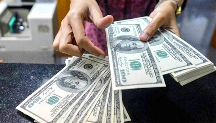 إجراءات صارمة تعزز استقرار الريال ووقف صرف مرتبات المسؤولين بالعملة الأجنبية