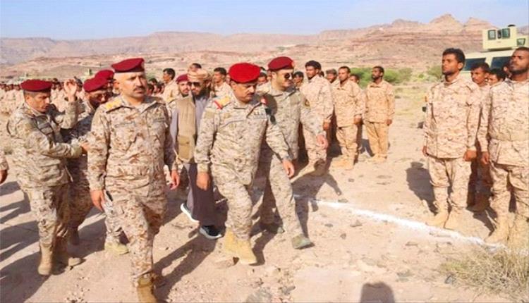 وزير الدفاع من صعدة: جاهزية المقاتلين رسالة صمود في وجه الحوثي