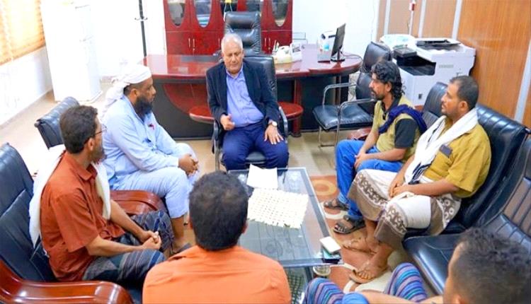 عدن: وكيل المحافظ يبحث مع وكلاء الغاز آلية معالجة تسعيرة التوزيع وتوازن مصالح السوق