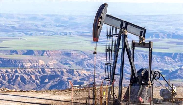 أسعار النفط ترتفع مع تعثر محادثات السلام وخطر تعطل الإنتاج الأمريكي