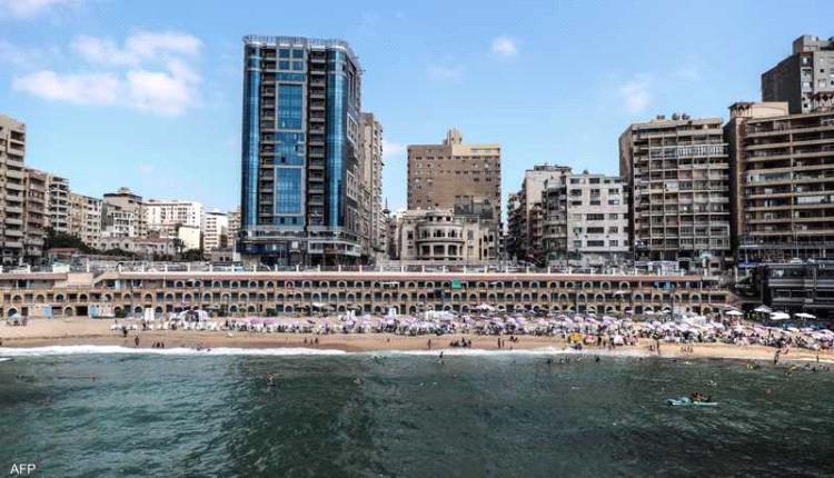 فاجعة على شاطئ بالإسكندرية.. غرق 6 طلاب وإصابة 24