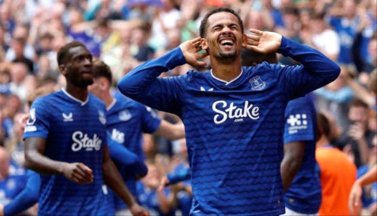 إيفرتون يفتتح ملعبه الجديد بالفوز على برايتون
