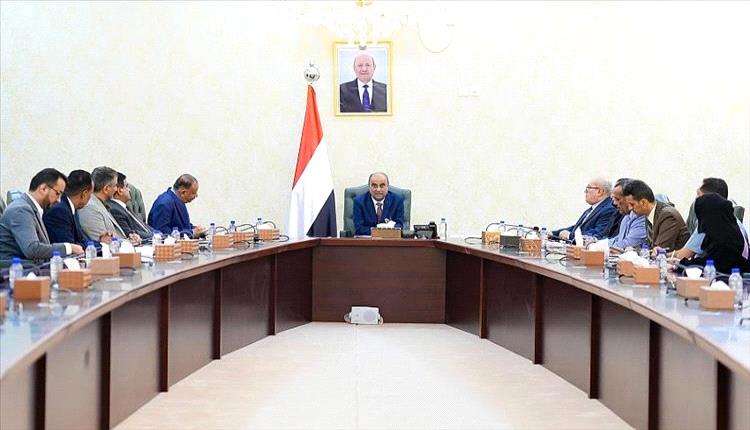 عدن تواجه السيول.. الحكومة تتحرك عاجلًا لإنقاذ الأرواح وحماية المدن