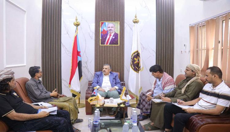 فريق التوجيه والرقابة الرئاسي يتفقد إدارات الانتقالي في المهرة ويشدد على تطوير الأداء المؤسسي
