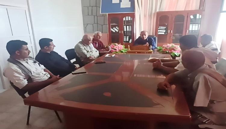 زنجبار تبحث خفض أجور النقل وتنظيم الفرز بما يواكب تراجع أسعار الوقود