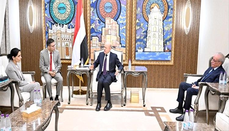 العليمي: الحوثيون حالة ميؤوس منها كشريك في السلام