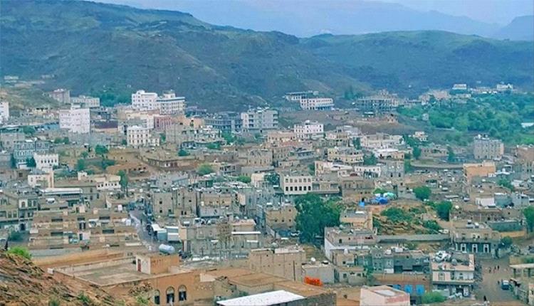 عراك بالسكاكين يتحول إلى جريمة قتل في مطعم بالضالع ويصيب العائلة والعمال