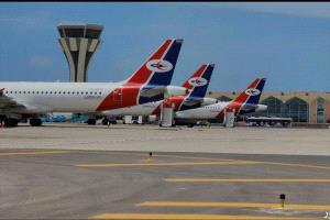 مطار عدن الدولي يضبط مسافرًا متهمًا بتزوير بيانات شخصية