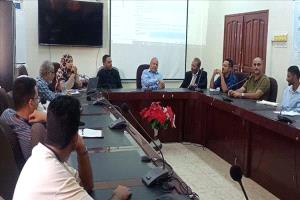 اجتماع موسع لقطاع الصحة بعدن وأبين لمواجهة تداعيات السيول وحماية المواطنين
