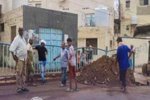 انتقالي عدن يطلق خطة ميدانية لرفع أضرار السيول وتفقد الأحياء المنكوبة