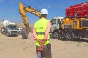أبين.. مسلحون ينهبون سيارة الطاقم الاستشاري لمشروع سد حسان