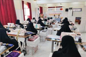 من الحاجة إلى الإنتاج: عدن تشهد إطلاق مشروع خياطة لدعم أسر الأيتام وتمكينهم اقتصاديًا