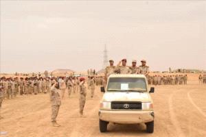 وزير الدفاع يرفع معنويات منتسبي المنطقة العسكرية السادسة بالجوف ويشدد على تعزيز الجاهزية القتالية