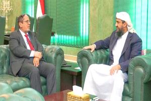 المحرّمي: الطيران المدني شريان التنمية.. والحوثيون دمروه وحوّلوه لأداة حرب