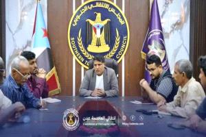 انتقالي عدن يضع آليات عاجلة لمعالجة آثار الأمطار وحماية