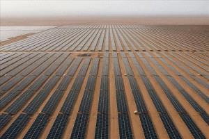 العليمي مشاريع الإمارات في الطاقة خطوة صادقة نحو تنمية مستدامة باليمن
