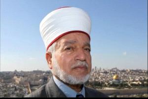 إسرائيل تبعد مفتي القدس من المسجد الأقصى 6 أشهر