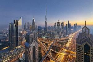 قروض البنوك الإماراتية تقفز إلى 2.29 تريليون درهم بنهاية مايو
