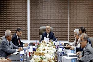 البنك المركزي: مضاعفة الحزم ضد المضاربين وحزمة إصلاحات لضمان الاستدامة المالية