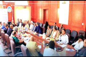 مصادر مطلعة في صنعاء تكشف عن حملة استهداف ممنهجة ضد العاملين في قطاع تجارة الأدوات الكهربائية والطاقة المتجددة. بهدف فرض سيطرة الجماعة الحوثية المطلقة عليه