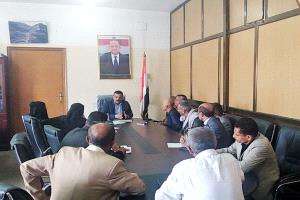 وكيل تعز يوجّه المدارس الأهلية والخاصة بتخفيض الرسوم الدراسية بما يوازي تراجع سعر الصرف