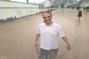 من موقع محاولة اغتياله.. لملس يتفقد أضرار المنخفض الجوي في عدن ويوجّه بعلاج المصابين