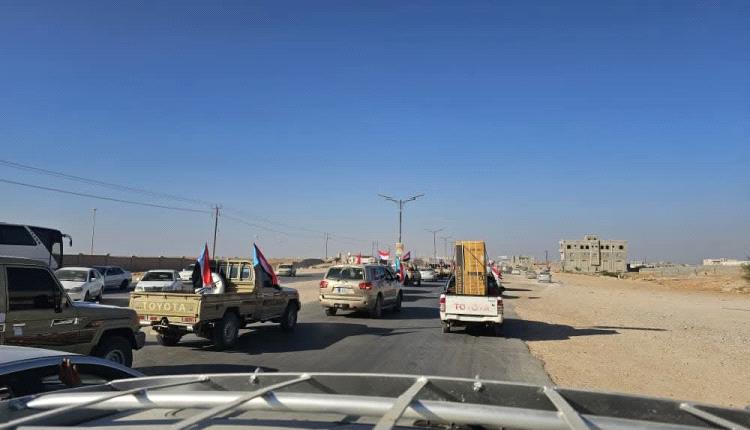 حشود مهيبة من أبناء المهرة تتجه للمشاركة في احتفالات النصر والذكرى الـ58 للاستقلال