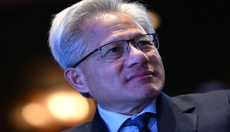 جنسن هوانغ يدحض التنبؤات الخاطئة الذكاء الاصطناعي: يخلق الفرص ولا يدمر الوظائف