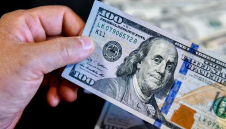 مفاجأة في نهاية 2025.. خبير مصرفي يكشف سيناريوهات سعر الدولار خلال أسابيع | عاجل