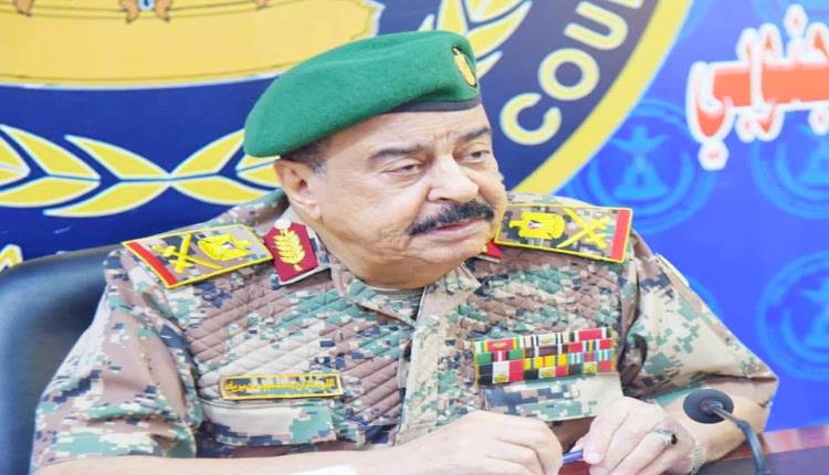 بن بريك يوجه رسالة حاسمة لقادة حضرموت والمهرة: حماية المنجزات مسؤولية وطنية لا تُساوَم