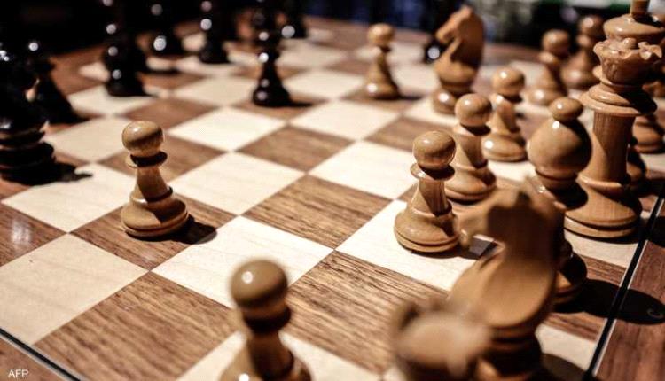 طفل عمره 3 سنوات يدخل تاريخ الشطرنج العالمي