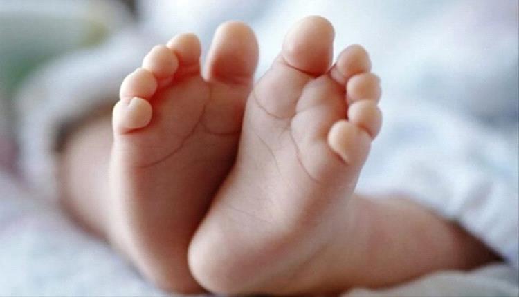 اعتقال رجل سبعيني حاول شراء طفلة رضيعة داخل دار مزادات