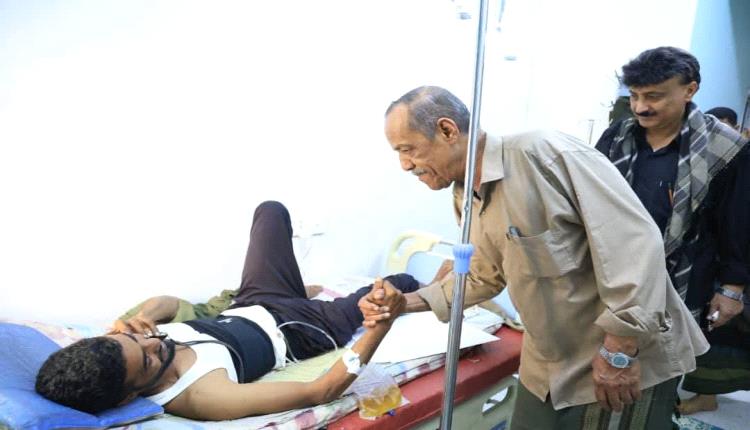 قادة المنطقة العسكرية الثانية يزورون جرحى القوات الجنوبية ويؤكدون أن تضحياتهم رمز للبطولة والفداء