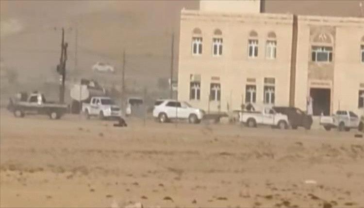 سيطرة مسلحين على مقر اللواء 11 في حضرموت ونهب محتوياته