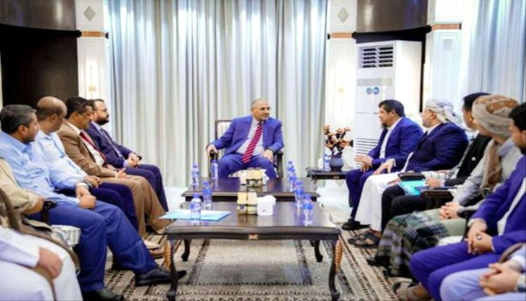 أبناء المهرة يهنئون الزُبيدي بانتصارات القوات الجنوبية ويؤكدون دعمهم لمسار الجنوب
