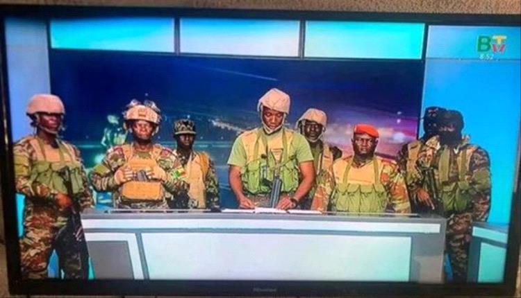 بنين تفشل انقلاب الجنود وتعيد تثبيت قبضة الدولة