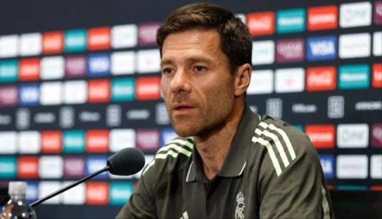 ألونسو يتجاهل ضغوط الإقالة ويُركز على معركة السيتي