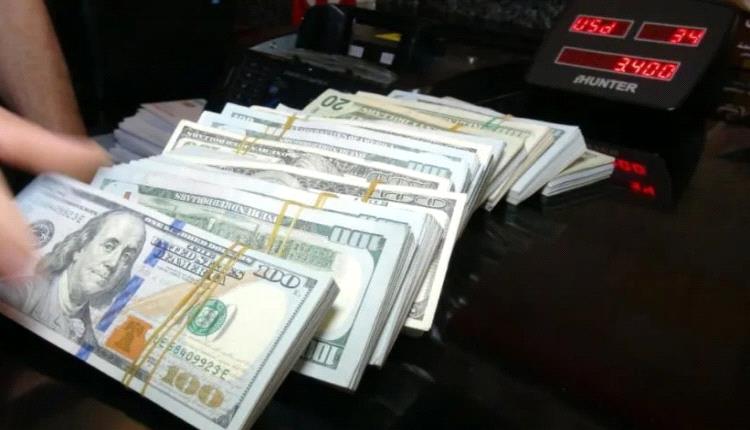 الدولار يرتفع بخفة في بغداد وأربيل