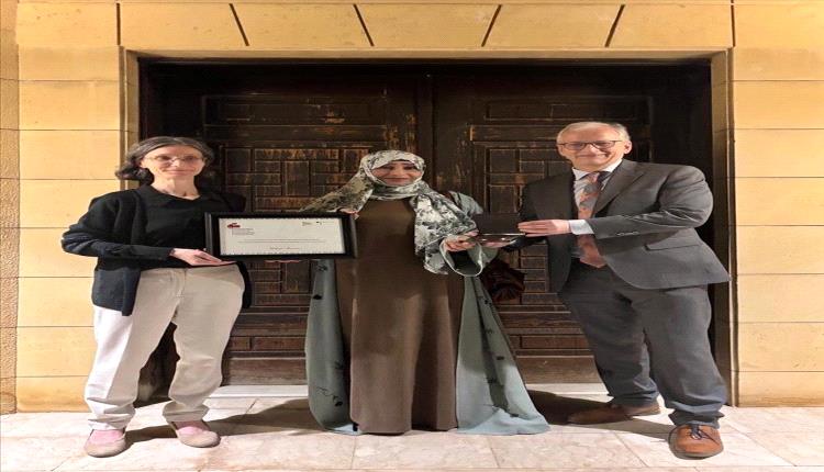 فتحــية المعمري تتوج بالجائزة الفرنسية الألمانية لحقوق الإنسان