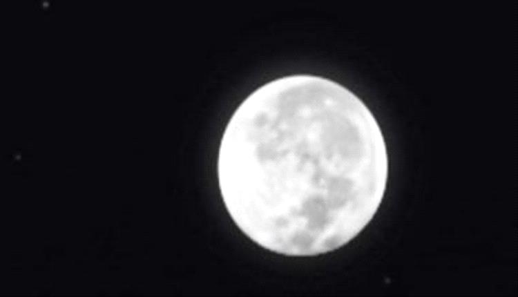 القمر يلتقي نجم السنبلة في سماء الصباح غدًا