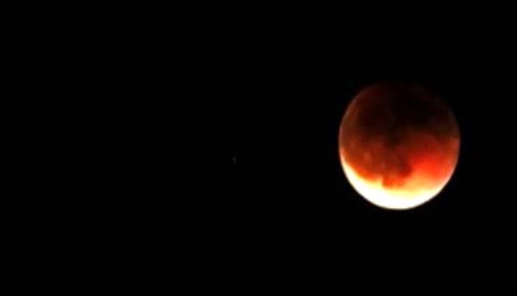 القمر الدموي يضيء سماء رمضان خسوف كلي نادر في 3 مارس 2026