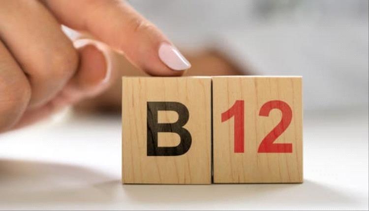نقص B12 يكتب على جلدك: من الشحوب إلى تساقط الشع