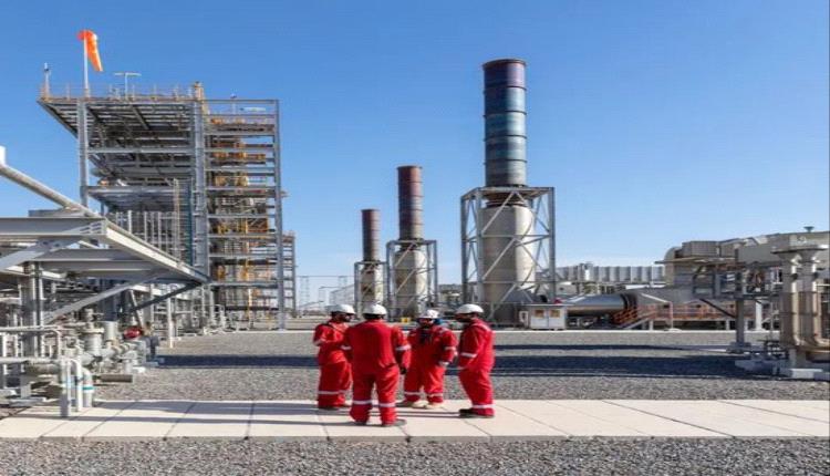 ارتفاع متواضع لإنتاج وصادرات النفط العُماني وسط هبوط الأسعار