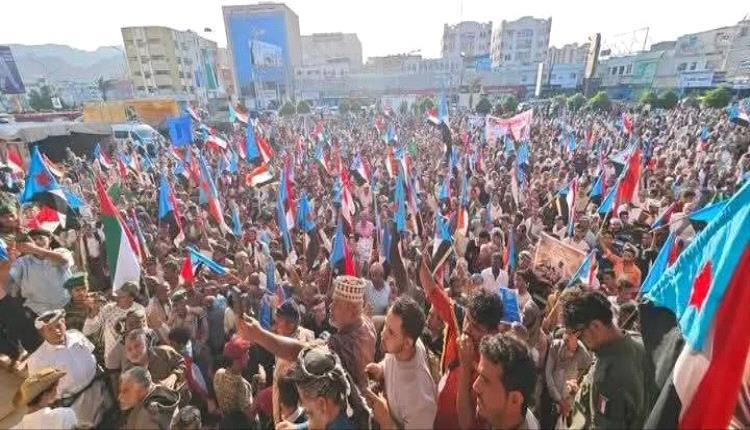 مشهد وفاء جنوبي: وفد المسيمير الحواشب يلتحم بحوطة لحج وتبن تأكيدًا لاستعادة الدولة