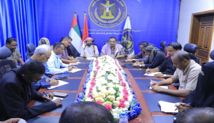 انتقالي وادي حضرموت يعزز التكافل الاجتماعي عبر توزيع المساعدات الإنسانية